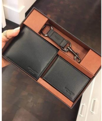 กระเป๋าสตางค์ผู้ชาย+พวงกุญแจ เซ็ทสุดคุ้ม มาพร้อมกล่อง Coach ของแท้
